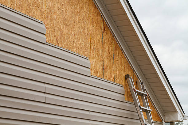 24/7 Emergency Vinyl Siding experts in Canton, OH
